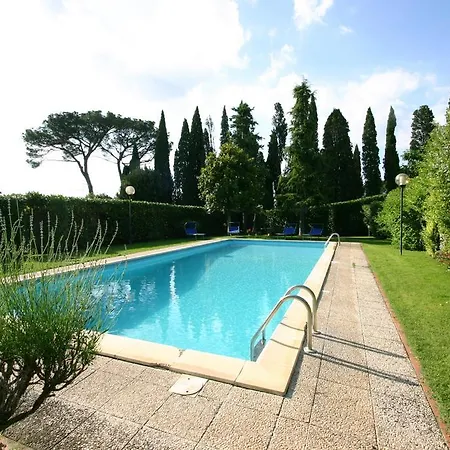 Pupa Guest house *
